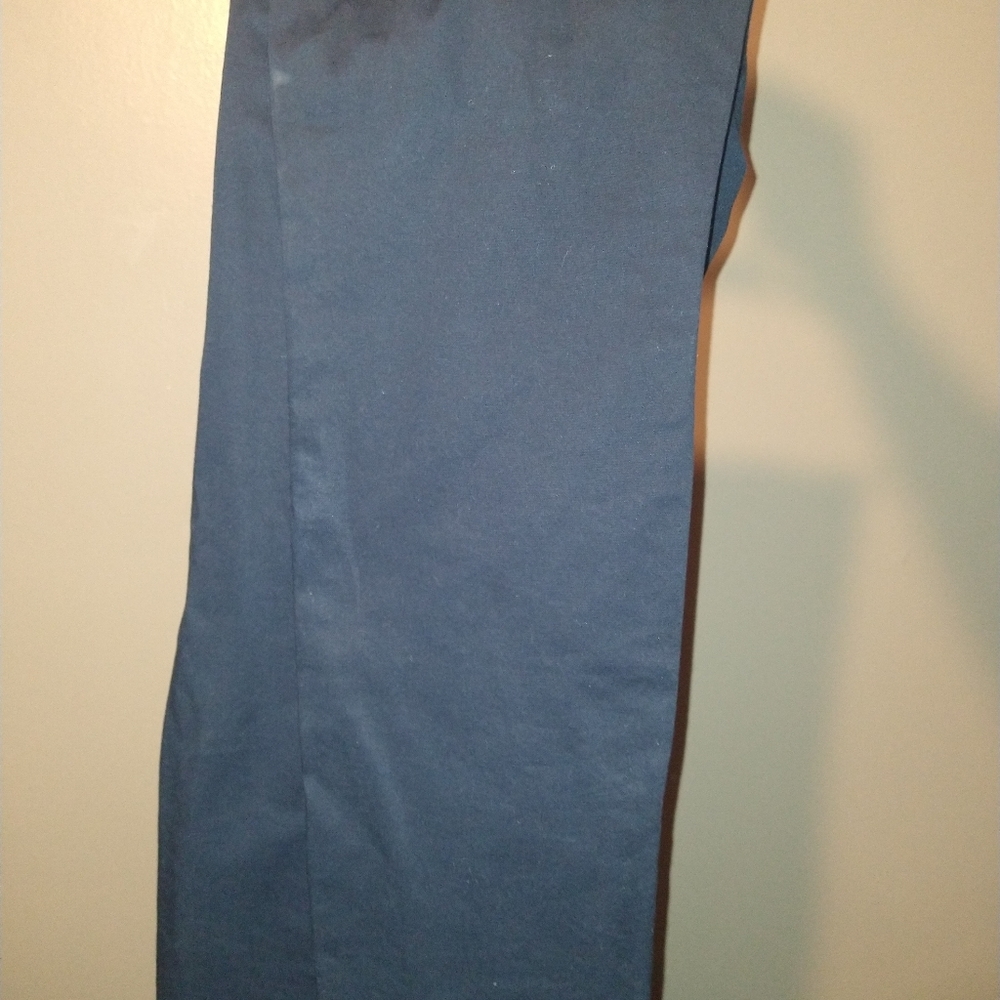 Clothes - Picture 3 of 16